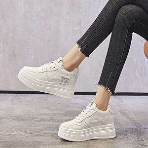 Koznoy 8cm Cow Genuine Leather Comfy Casual Breathable Platform Autumn Fall Ladies Vulcanize Women Chunky Sneakers High Brand