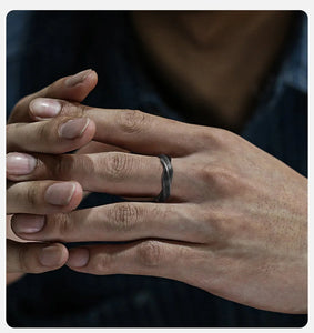 Vnox 2025 New Mobius Ring for Men Boys, Oxidized Twisted Stainless Steel Finger Band,Retro Endless Love Anniversary Gift for Him