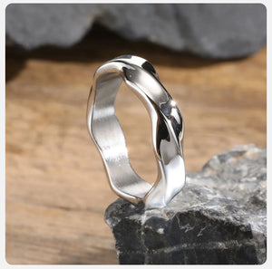 Vnox 2025 New Mobius Ring for Men Boys, Oxidized Twisted Stainless Steel Finger Band,Retro Endless Love Anniversary Gift for Him