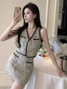 Ele Two-Piece Set  Sensation Small Cro Faion ort Women's Clothing Whole Set V-Ne Buttoning Polyester